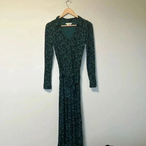 Boden green black  floral v neck long sleeve maxi dress with belt